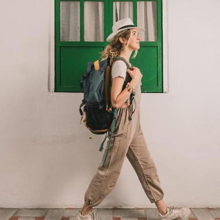 Wild Monkey Hostel Cuenca Buitenkant foto