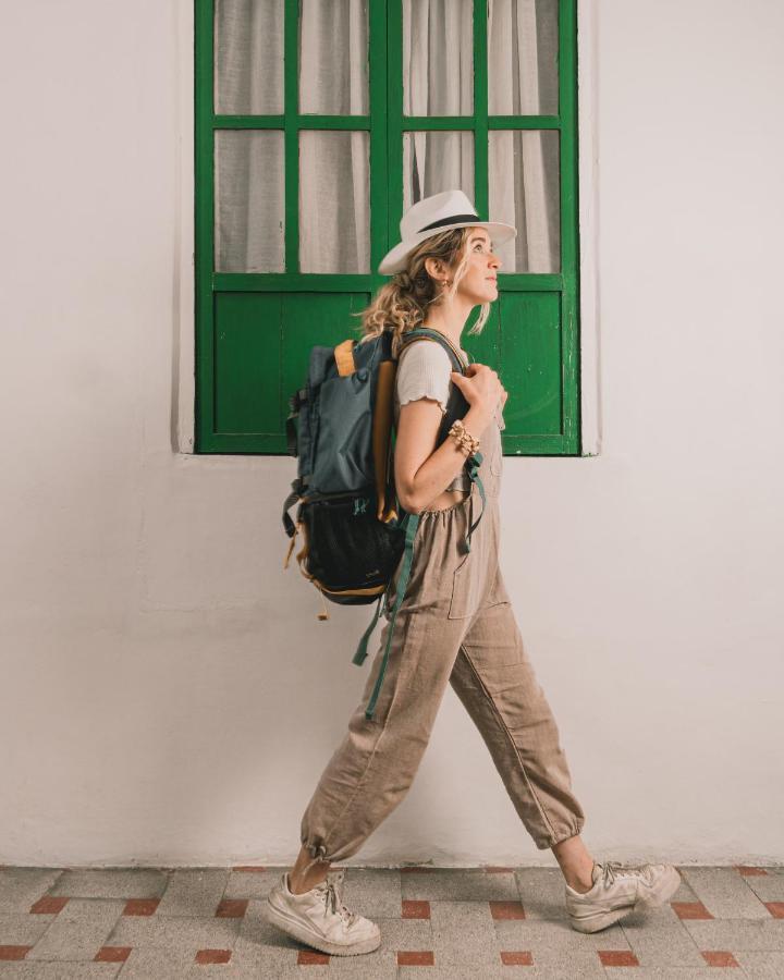 Wild Monkey Hostel Cuenca Buitenkant foto
