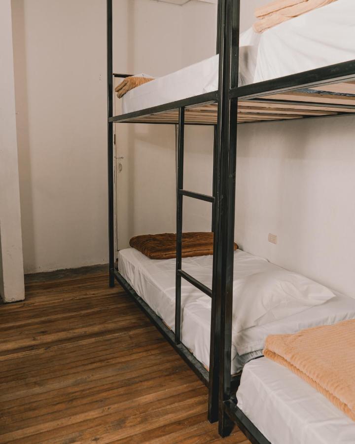 Wild Monkey Hostel Cuenca Buitenkant foto
