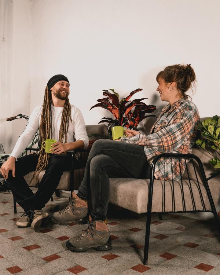 Wild Monkey Hostel Cuenca Buitenkant foto